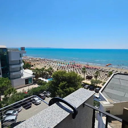 Sea דירה